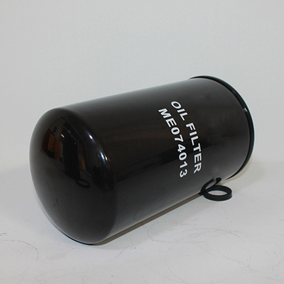 Hydwell pièces détachées de camions moteur huile de lubrification rotation sur le filtre ME074013 P552562 1132401260 172-9662