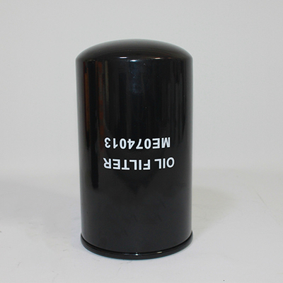 Hydwell pièces détachées de camions moteur huile de lubrification rotation sur le filtre ME074013 P552562 1132401260 172-9662