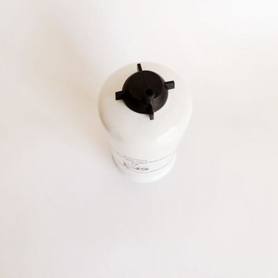 Filtreur d'huile de tracteur FSTAR MPV Filtreur de carburant 84565924 SN70133 avec une filtration excellente